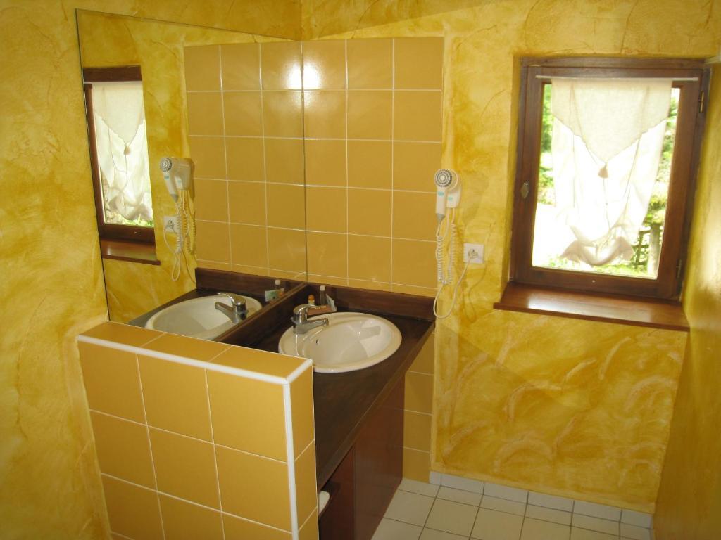 Auberge Du Vernay Charette  Szoba fotó